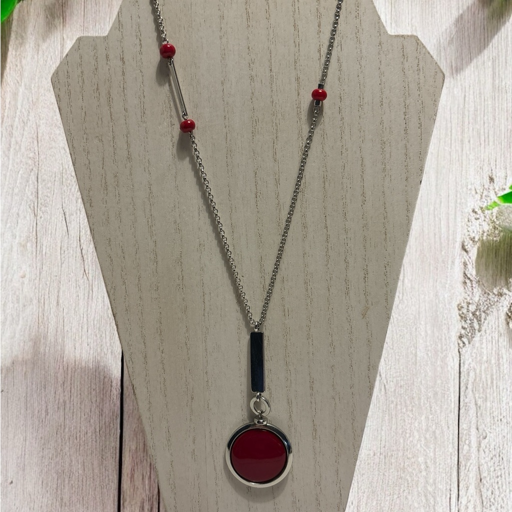 Chicos Silver Tone Acrylic Reversible Pendant Necklace 324